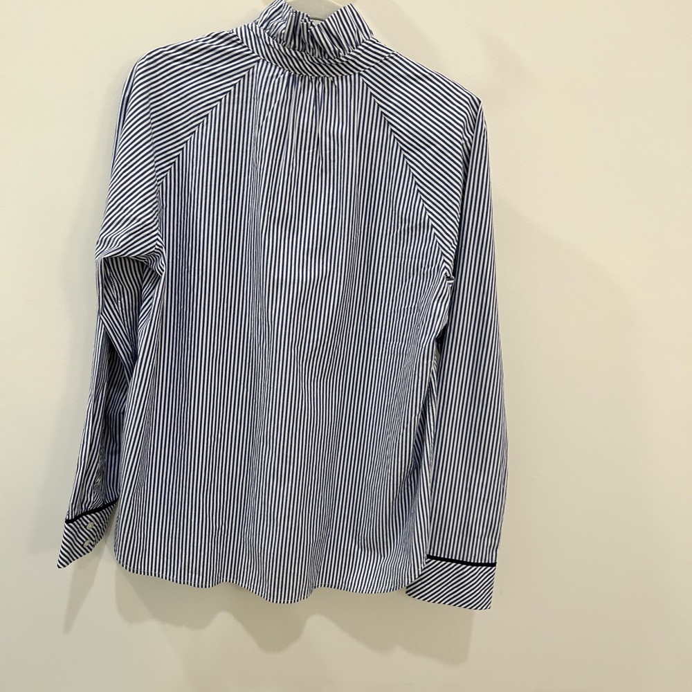 NWT Vineyard Vines popover ruffle shirt. Size 16. - Picture 5 of 5
